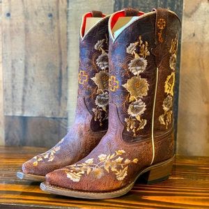Macie Bean Cowgirl Boots